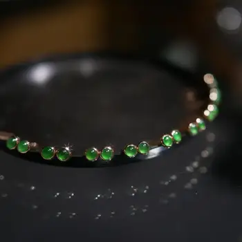 Design criativo, verde natural, de calcedônia rodada bead brincos pequeno e requintado retro luz de luxo, charme feminino de jóias de prata
